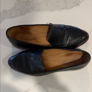 Madewell Women’s Black Leather Slip-Ons style H2419
